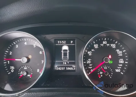 2017 Volkswagen Passat 1.8T S из США, поврежденный, VIN 1VWAT7A31HC077593